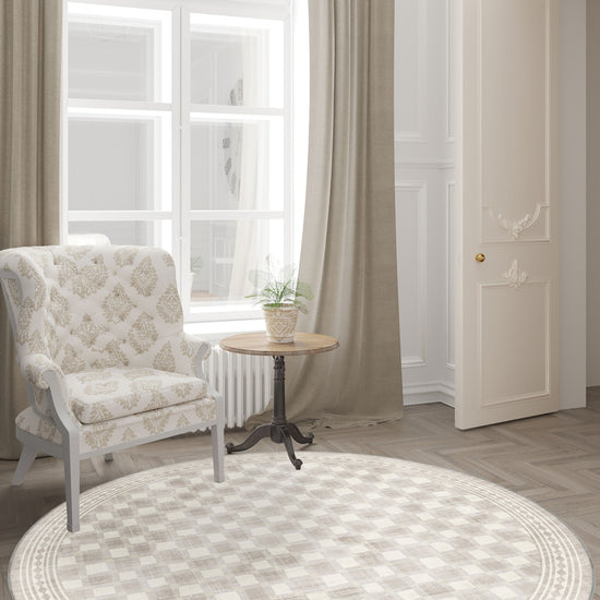 Minimalist round rug for living room.